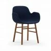 Normann Copenhagen Normann Form Walnut Lehnstuhl Textil-gepolstert Fame - H 80 X B 56 X T 52 Cm - Blue 66071
