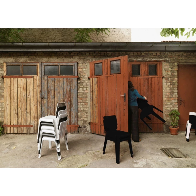 Depot4Design WAIT Stuhl - 47,5x77,x54 cm - schwarz Depot 4 Design Depot4Design WAIT Stuhl - 47,5x77,x54 Cm - Schwarz -qeeboo shop unnamed file 2424