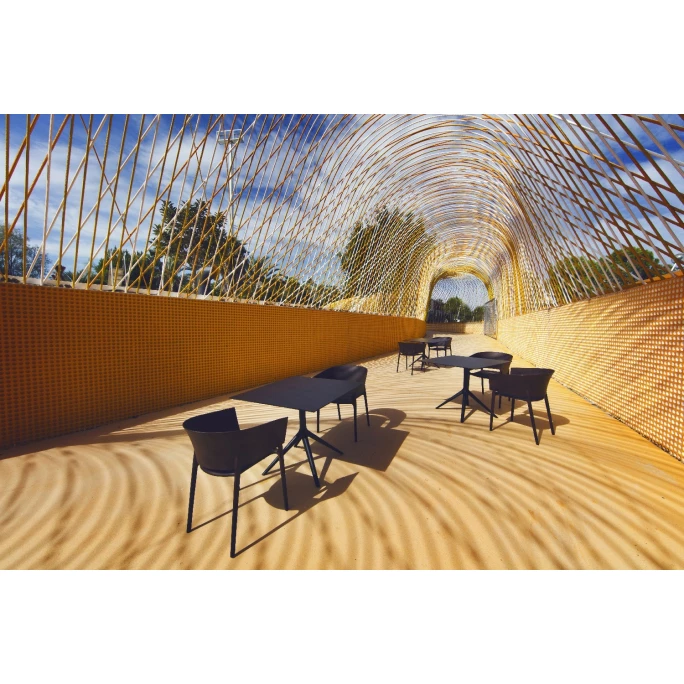 Vondom AFRICA Stuhl mit Armlehnen - 4er Set - 4er Set - 58x53x75 cm - weiß Vondom AFRICA Stuhl Mit Armlehnen - 4er Set - 4er Set - 58x53x75 Cm - Weiß -qeeboo shop unnamed file 258