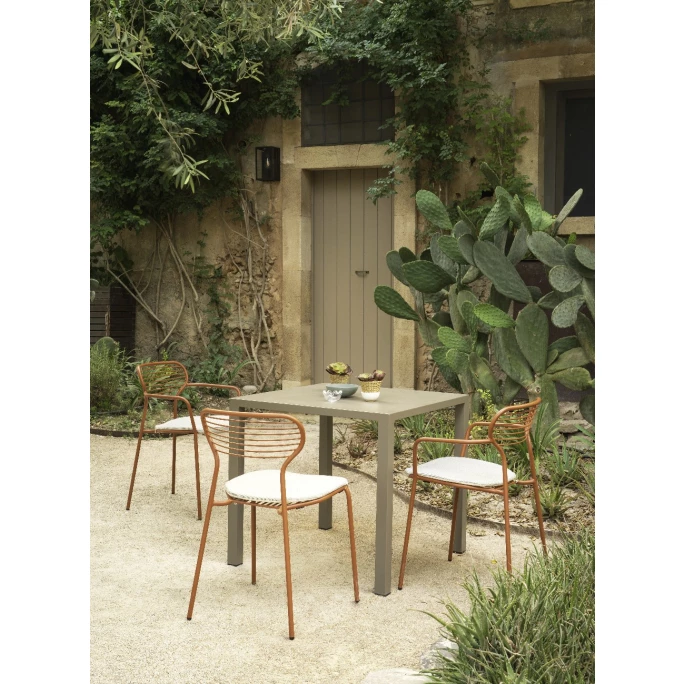 emu APERO Armlehnstuhl 4er Set - 4 Stühle à 78 x 55,5 x 52 cm - antikeisen Emu APERO Armlehnstuhl 4er Set - 4 Stühle à 78 X 55,5 X 52 Cm - Antikeisen -qeeboo shop unnamed file 3258