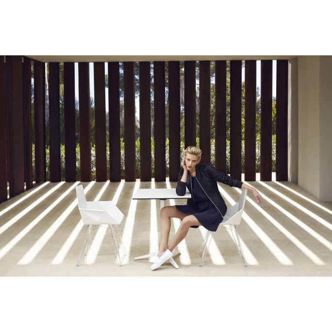 Vondom FAZ Stühle - 4er Set - 4er Set - 47x50x80 cm - rot Vondom FAZ Stühle - 4er Set - 4er Set - 47x50x80 Cm - Rot -qeeboo shop unnamed file 3320