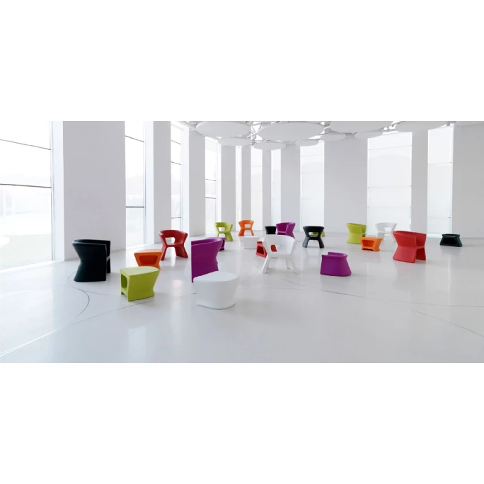 Vondom PAL Stuhl mit Armlehnen - 73x64x75 cm - kaki Vondom PAL Stuhl Mit Armlehnen - 73x64x75 Cm - Kaki -qeeboo shop unnamed file 3535