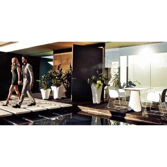 Vondom PEZZETTINA Stuhl mit Armlehnen - 58x55x80 cm - broncefarben Vondom PEZZETTINA Stuhl Mit Armlehnen - 58x55x80 Cm - Broncefarben -qeeboo shop unnamed file 3578