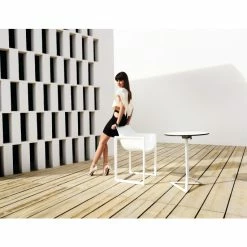 Vondom WALLSTREET Stuhl Mit Armlehnen - 2er Set - 2er Set - 57x53x80 Cm - Ecru -qeeboo shop unnamed file 3651